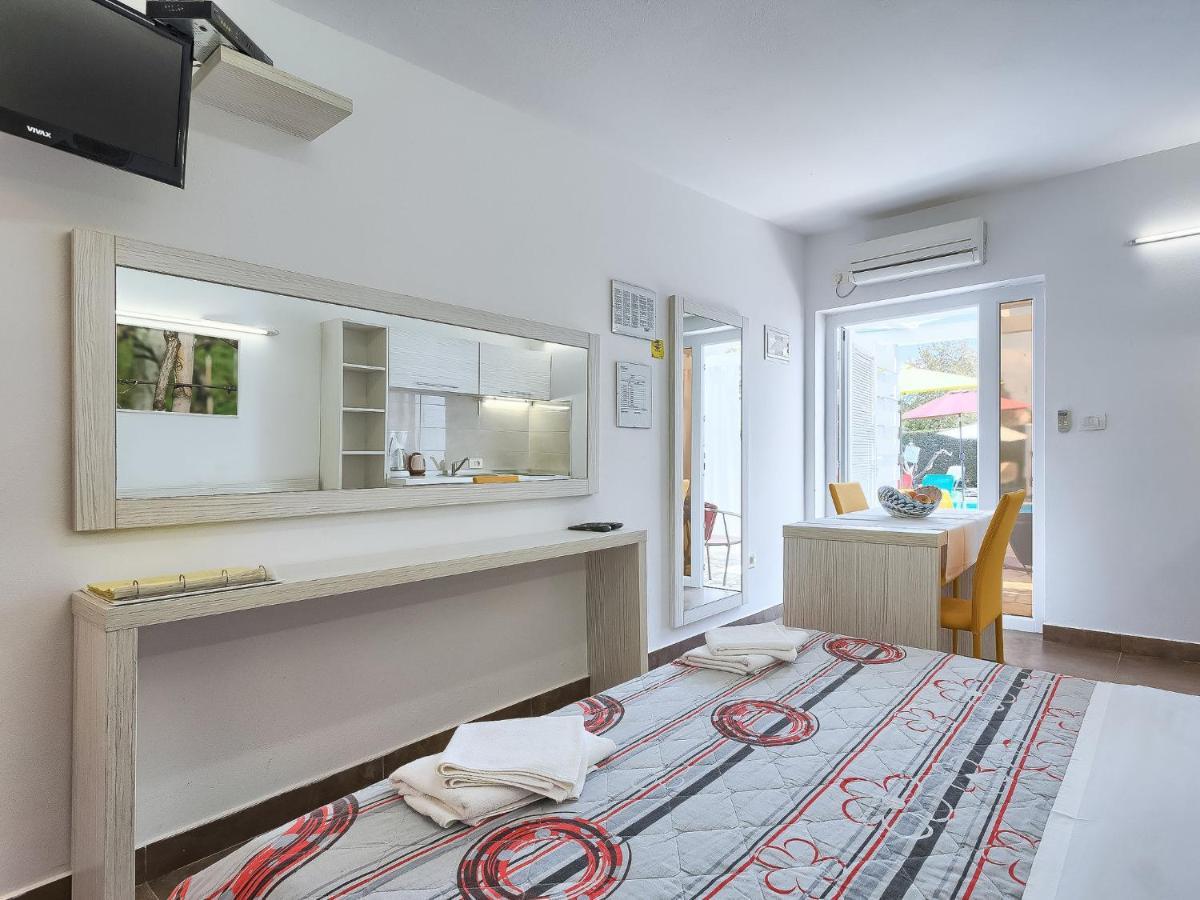 Nika-8 By Interhome * Umag